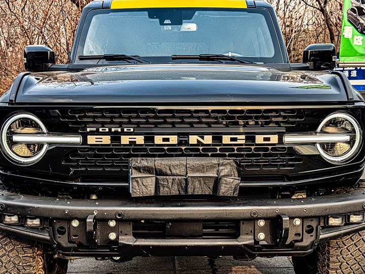 Фото 9 - Ford Bronco