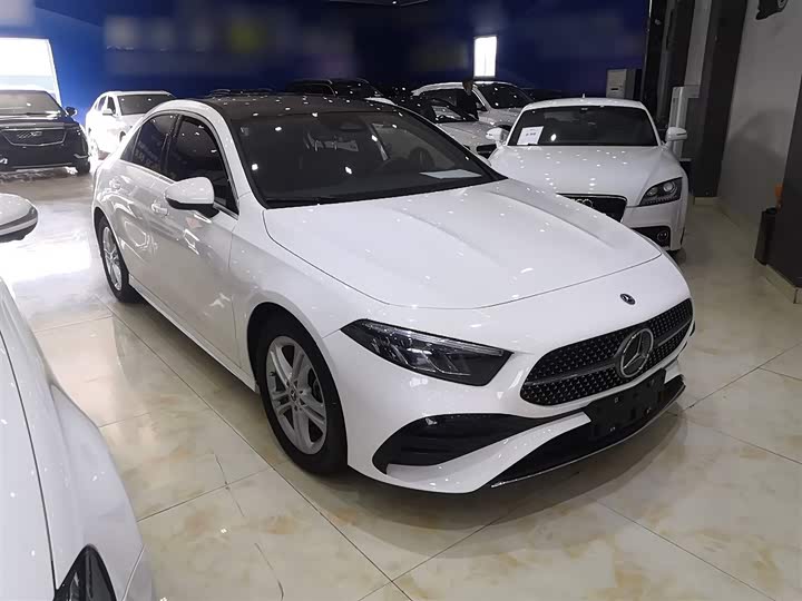 Фото 4 - Mercedes-Benz A-Class