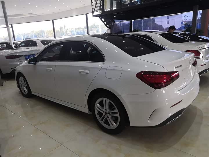 Фото 5 - Mercedes-Benz A-Class