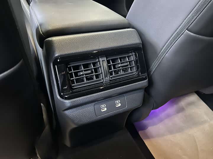 Фото 10 - Honda Accord