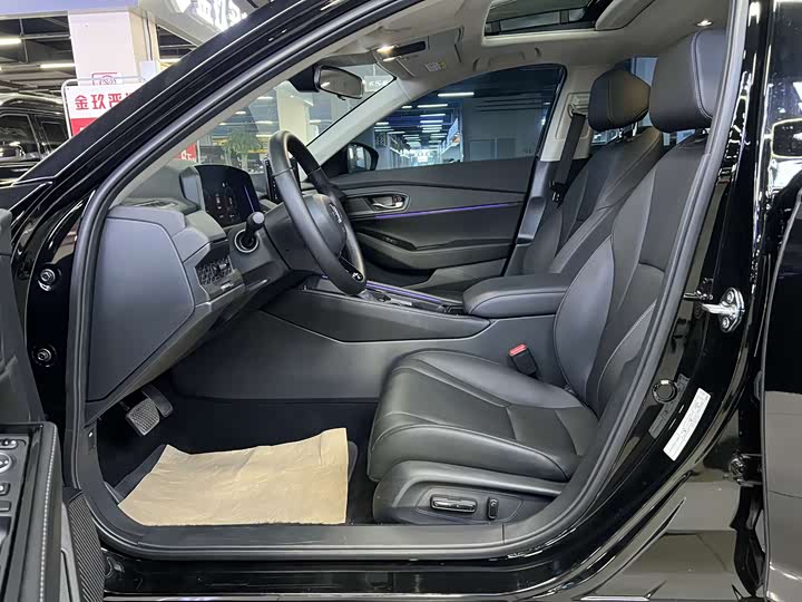 Фото 7 - Honda Accord