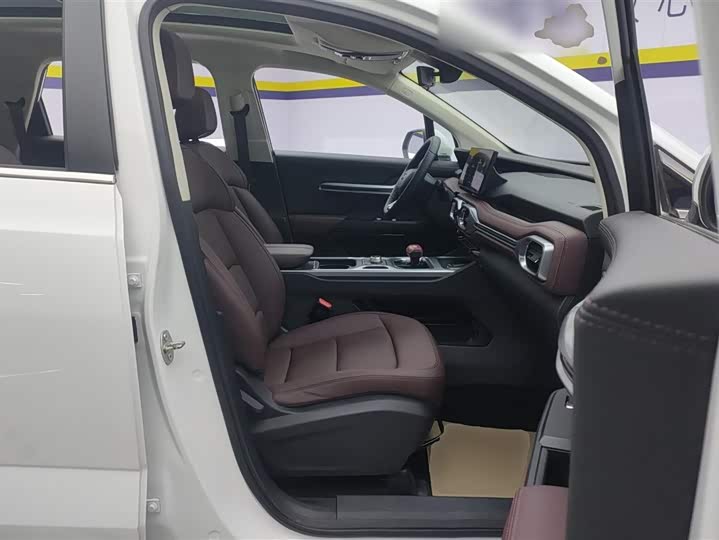 Фото 7 - Geely Okavango