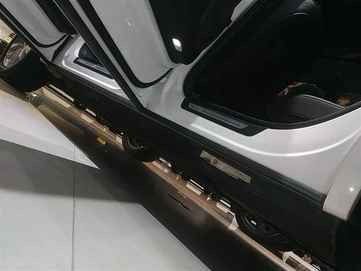 Фото 22 - Audi Q5L