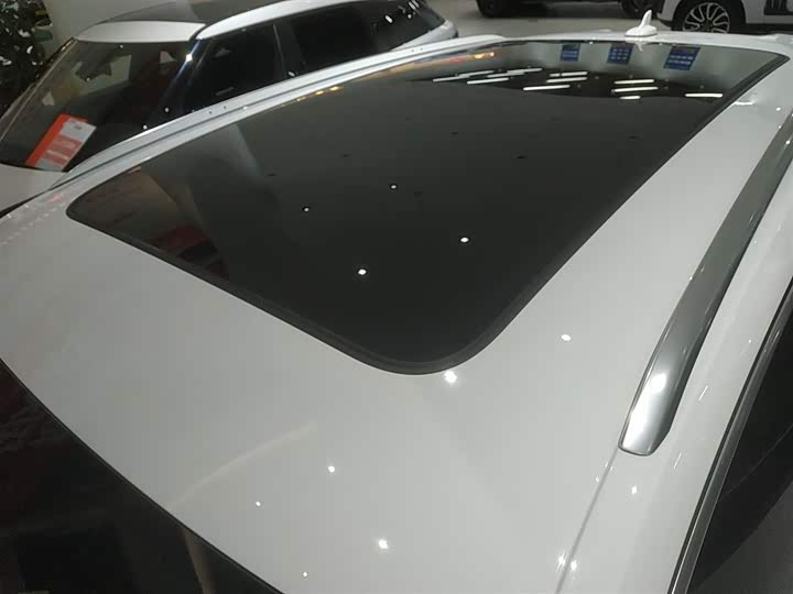 Фото 27 - Audi Q5L