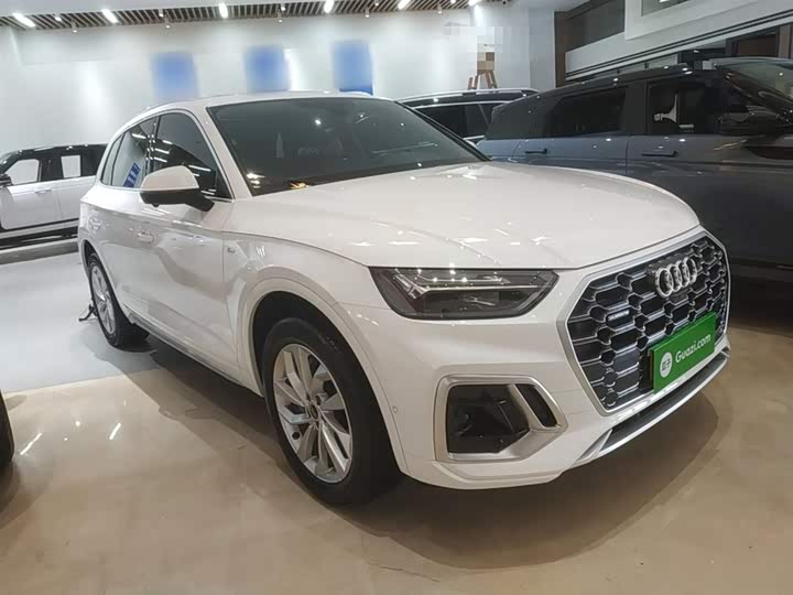 Фото 4 - Audi Q5L