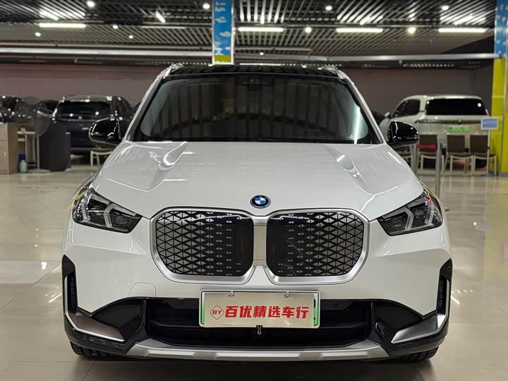 Фото 2 - BMW iX1