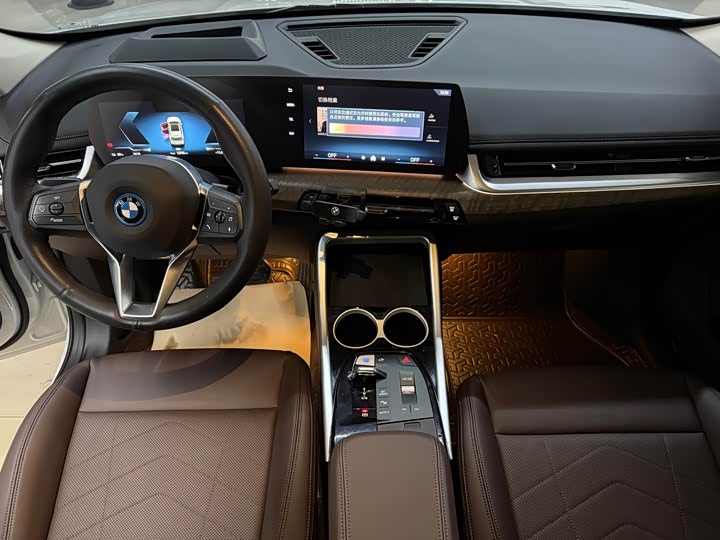 Фото 7 - BMW iX1