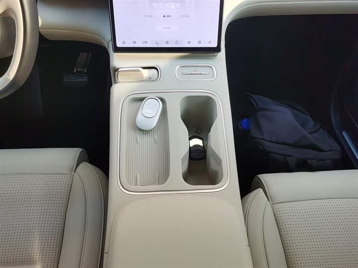 Фото 14 - Nio ES6