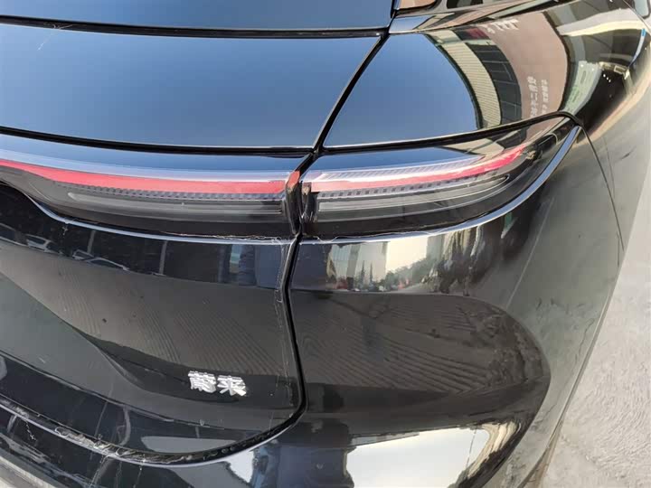 Фото 8 - Nio ES6