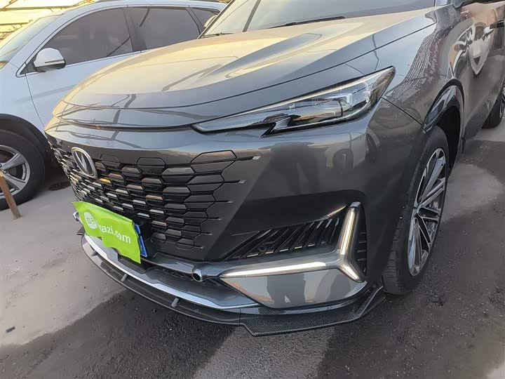 Фото 24 - Changan UNI-K