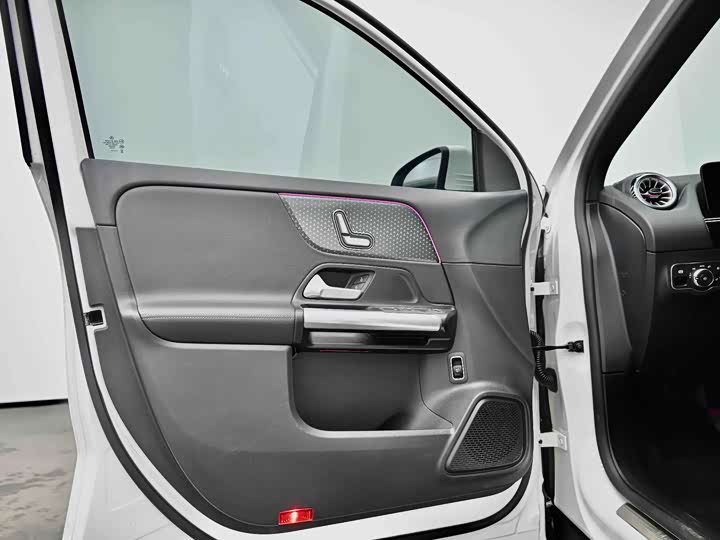 Фото 21 - Mercedes-Benz GLA-Class