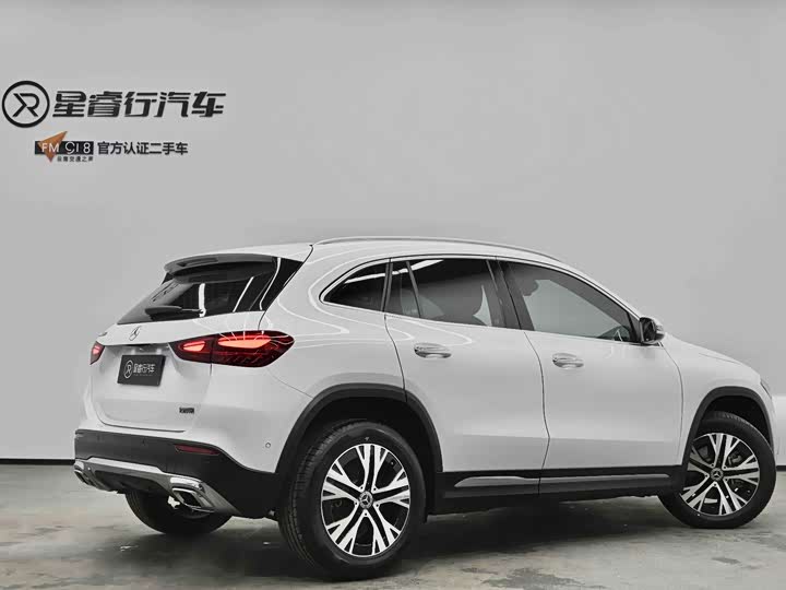 Фото 6 - Mercedes-Benz GLA-Class