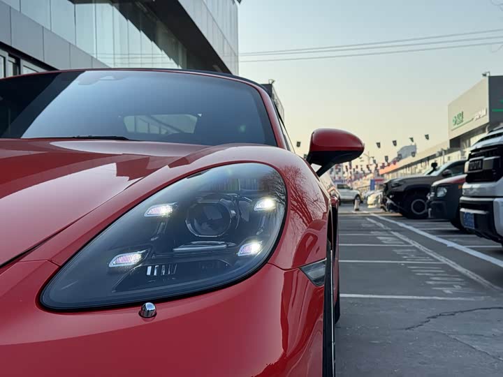 Фото 4 - Porsche 718