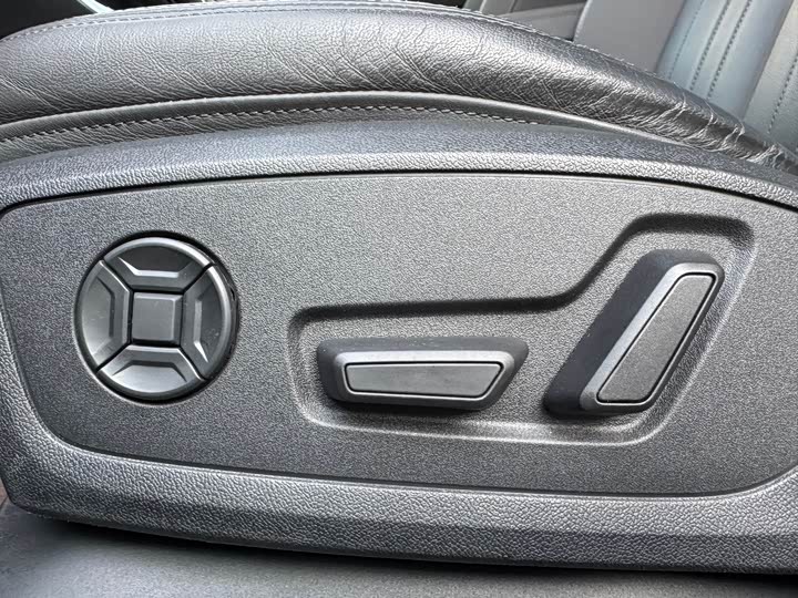 Фото 20 - Audi A6