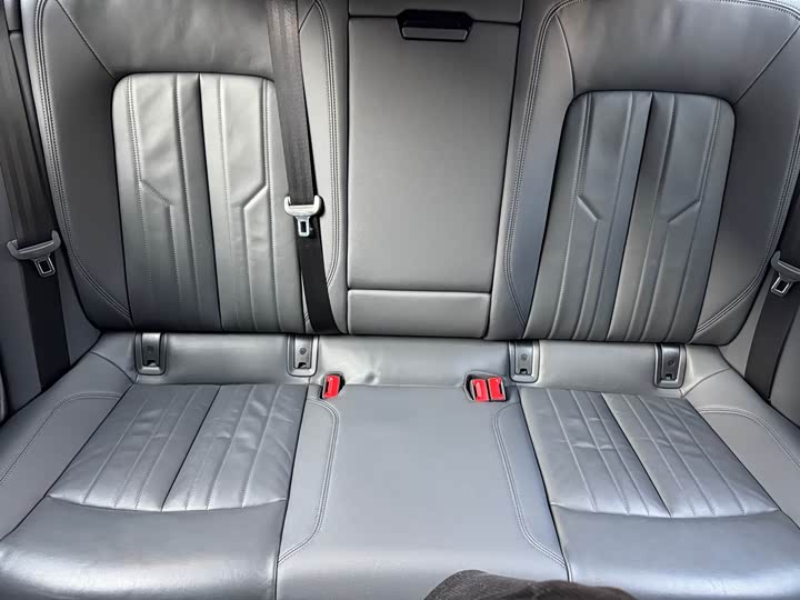 Фото 8 - Audi A6