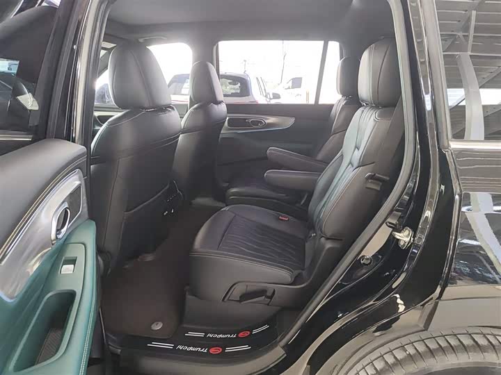 Фото 17 - GAC Trumpchi GS8