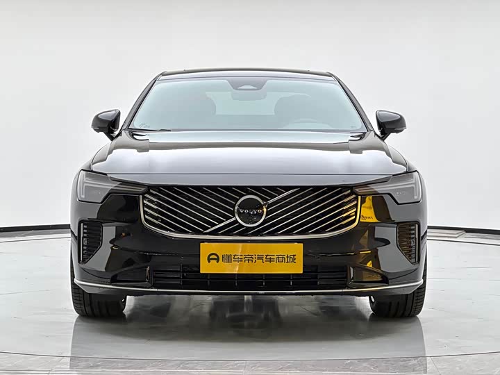 Фото 2 - Volvo S90