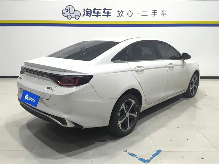 Фото 3 - Geely Emgrand L