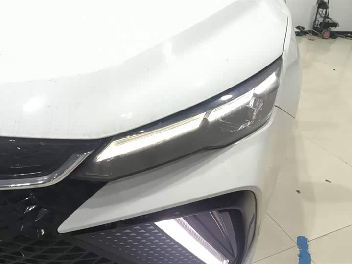 Фото 5 - Geely Emgrand L