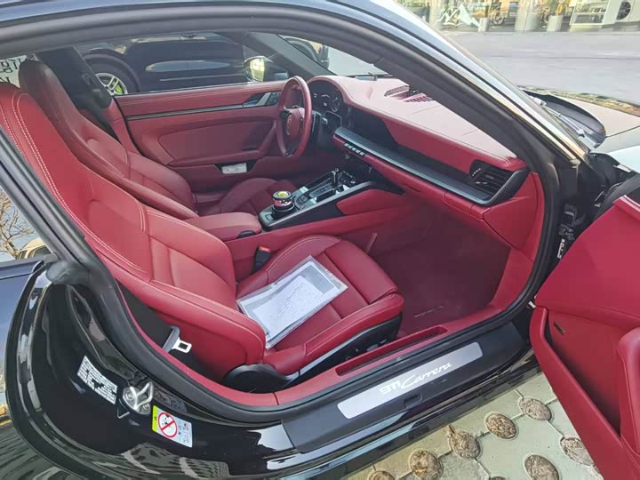 Фото 4 - Porsche 911