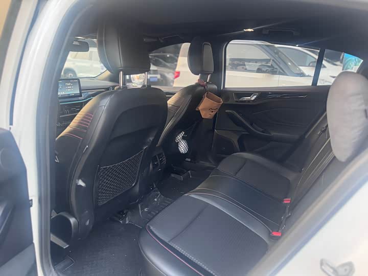 Фото 5 - Ford Focus