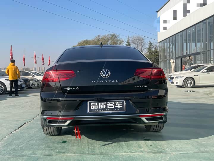 Фото 15 - Volkswagen Magotan