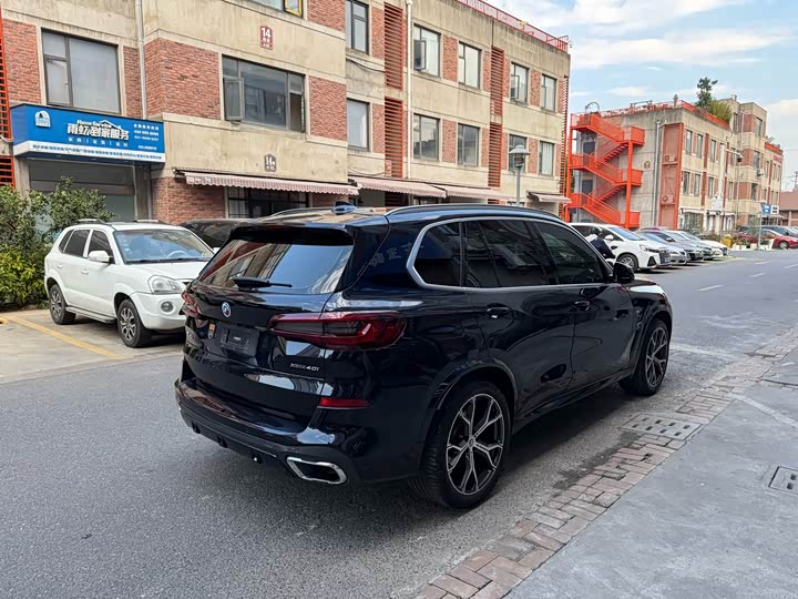 Фото 14 - BMW X5