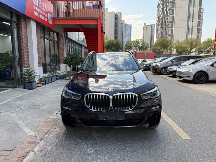 Фото 2 - BMW X5