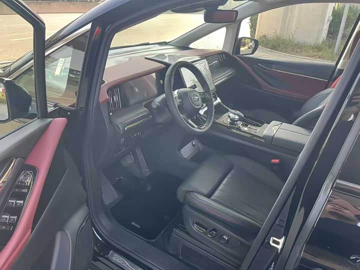 Фото 4 - GAC Trumpchi E9