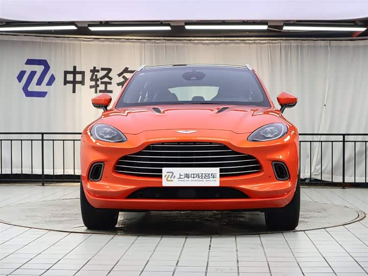 Фото 2 - Aston Martin DBX