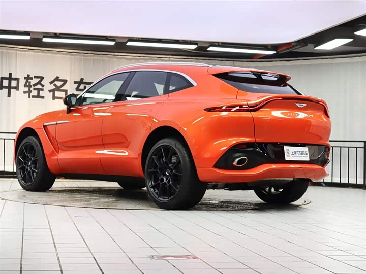 Фото 4 - Aston Martin DBX