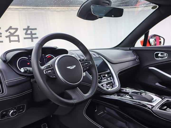 Фото 7 - Aston Martin DBX