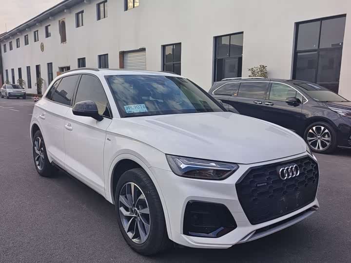 Фото 3 - Audi Q5L