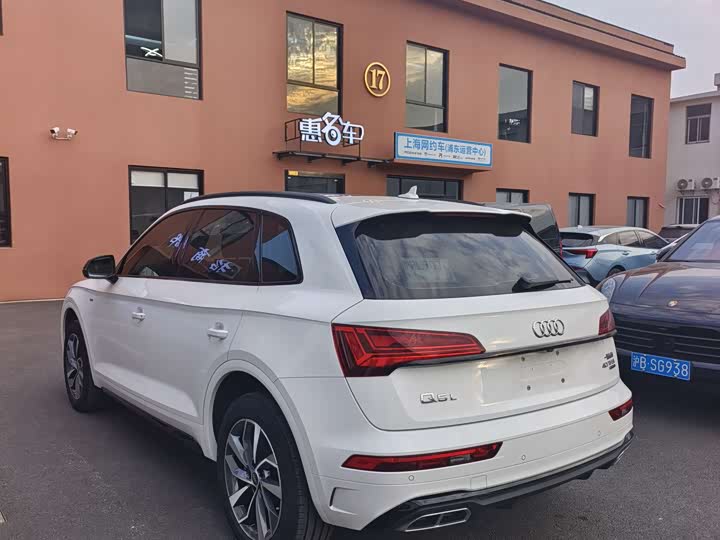 Фото 9 - Audi Q5L