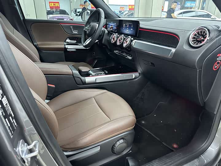 Фото 6 - Mercedes-Benz GLB-Class