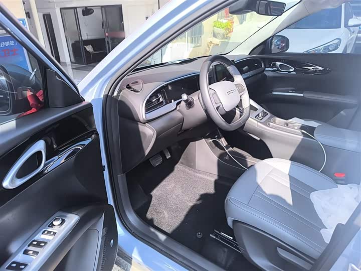 Фото 16 - Geely Galaxy Geome