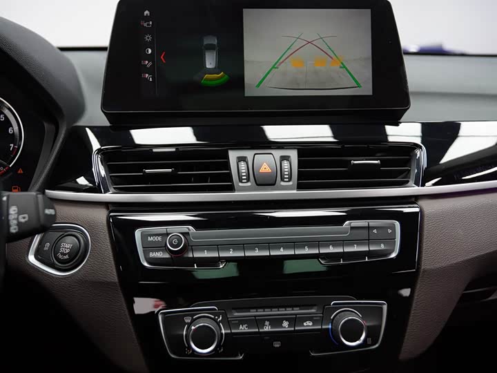 Фото 14 - BMW X1