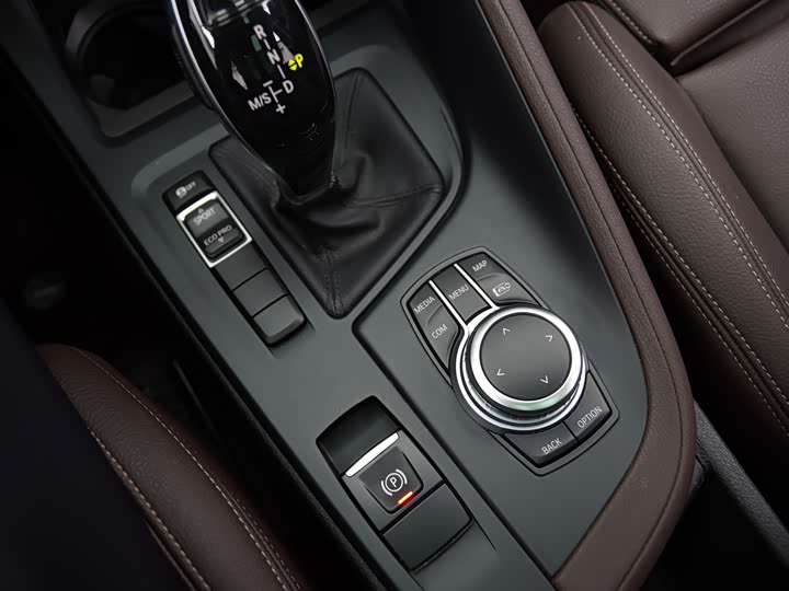 Фото 15 - BMW X1