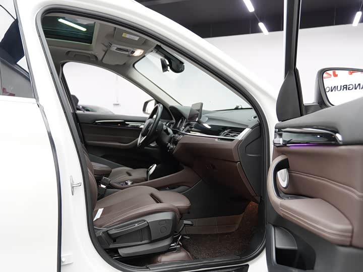 Фото 21 - BMW X1