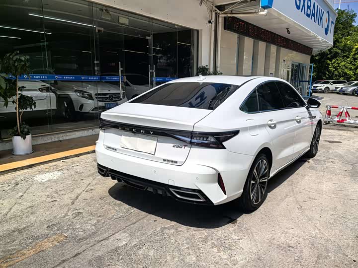 Фото 8 - Chery Arrizo 8