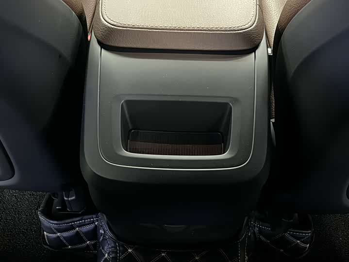 Фото 15 - Volvo XC90