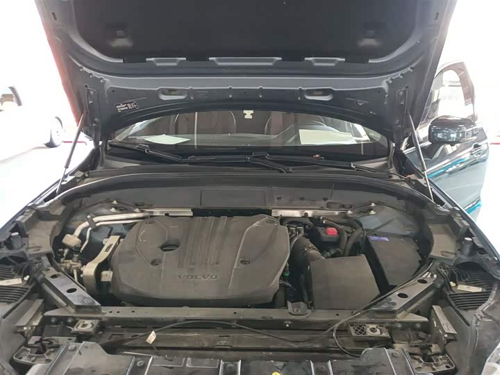 Фото 20 - Volvo XC60