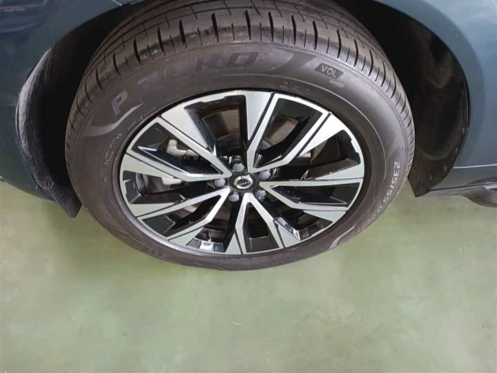 Фото 23 - Volvo XC60