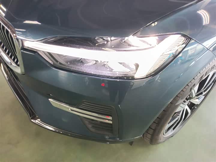 Фото 24 - Volvo XC60