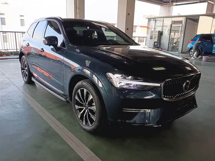 Фото 4 - Volvo XC60