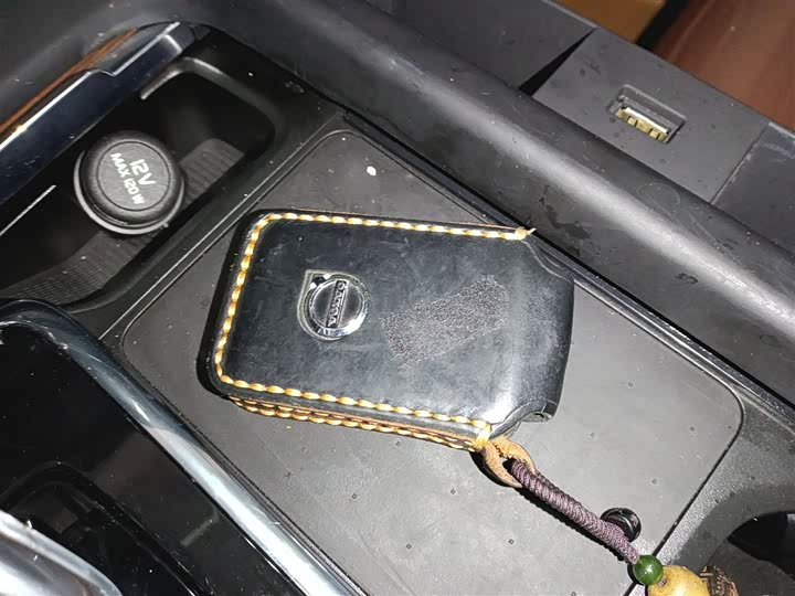 Фото 9 - Volvo XC60