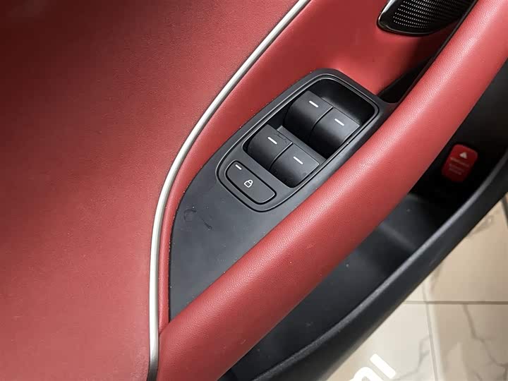 Фото 23 - Xiaomi SU7