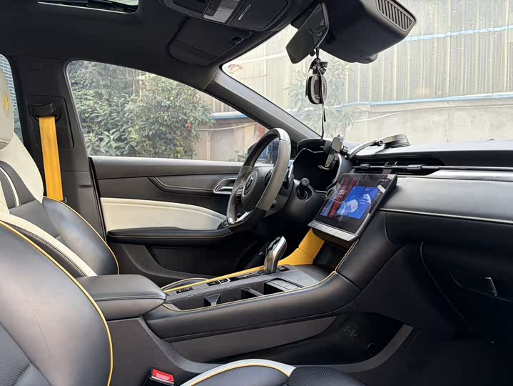 Фото 10 - MG Motor 6