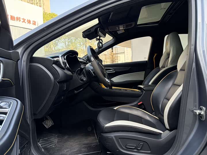 Фото 8 - MG Motor 6