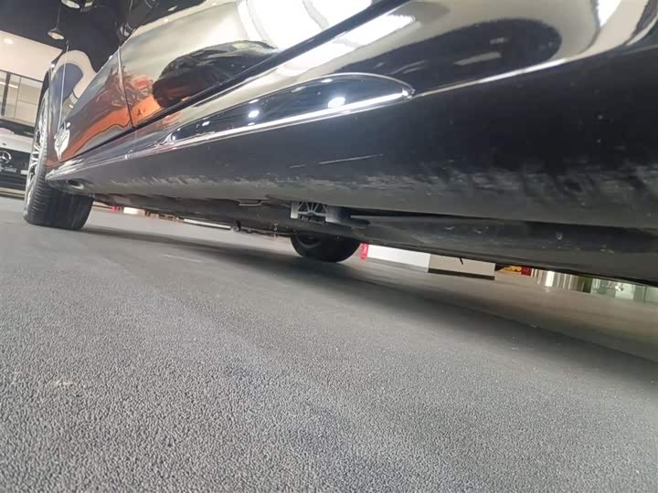 Фото 22 - Mercedes-Benz E-Class